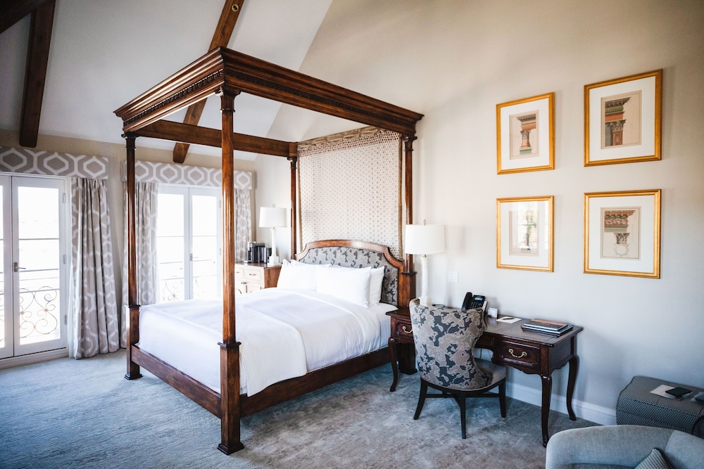 Room, 1 King Bed (Mansion) - Photo 2