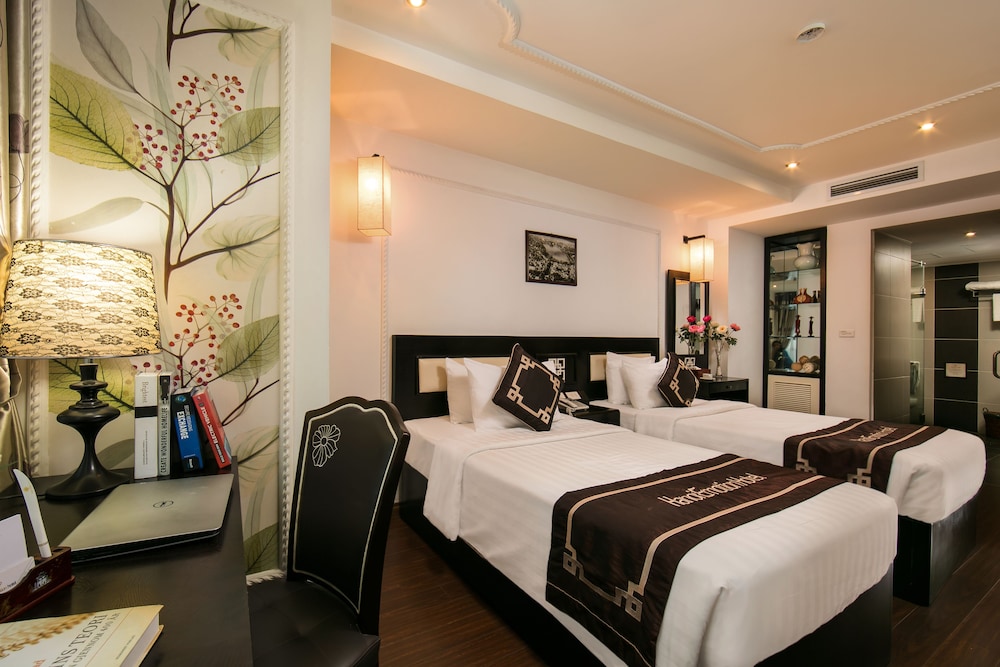 Deluxe Room, City View