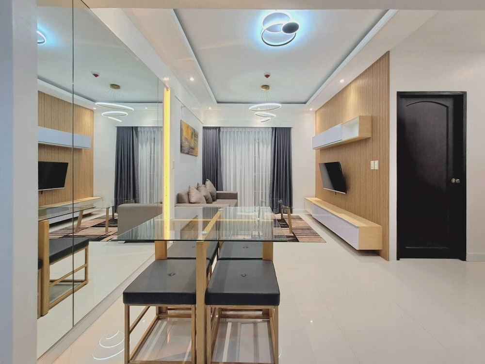 Luxury Apartment, 3 Bedrooms - Photo 17
