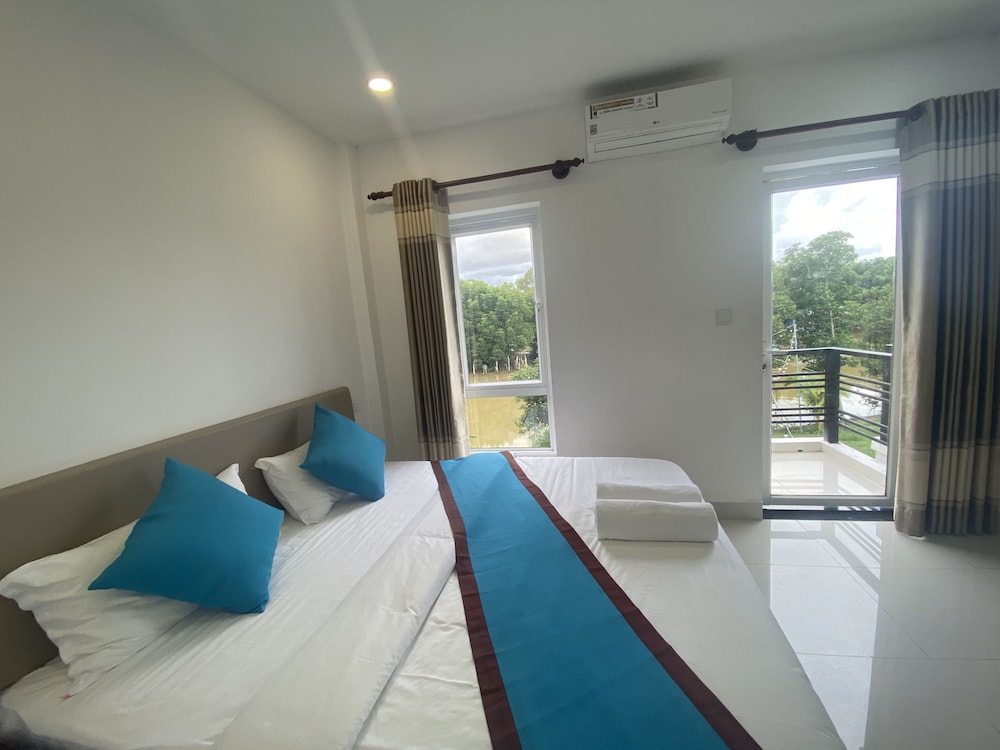 Standard Double Room, Lake View photo 2