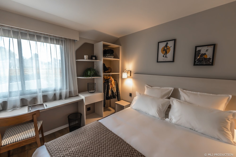 Double Room - Photo 5