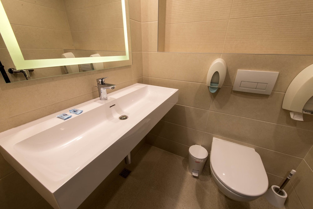 Standard Double or Twin Room photo 2