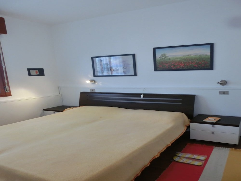Apartment, 2 Bedrooms, Balcony, Garden View photo 2