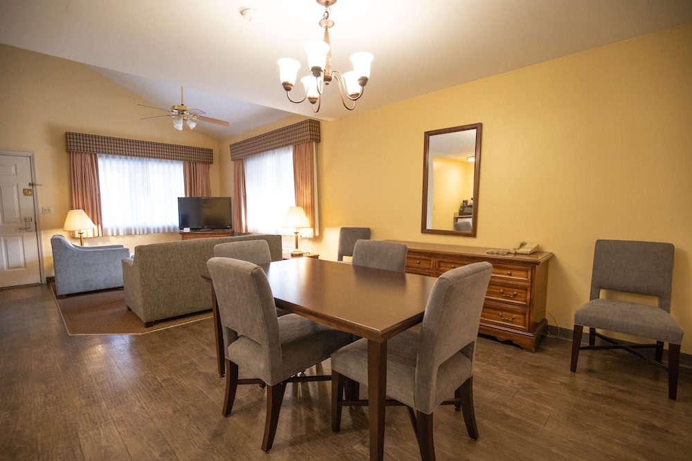 Suite, Multiple Beds, Non Smoking, Fireplace (with Sofabed) - Photo 3
