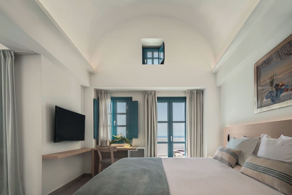 Aeifos Master Suite - Photo 1