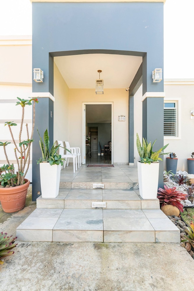 Villa photo 3