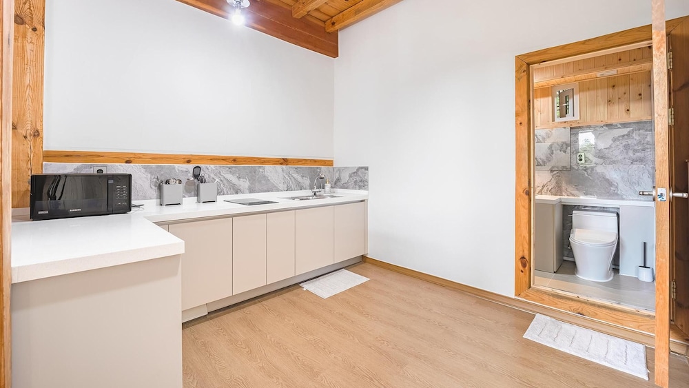 Basic Room, 2 Bedrooms (buyunogsil(2cheung)) photo 3
