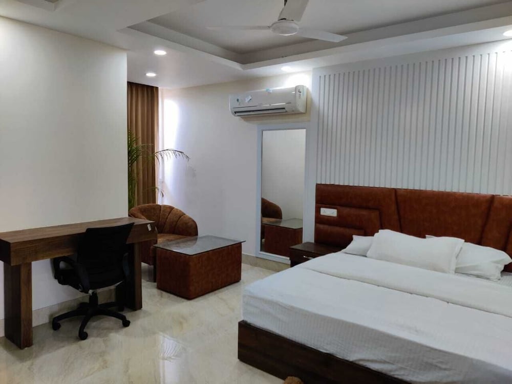 Deluxe Room - Photo 3
