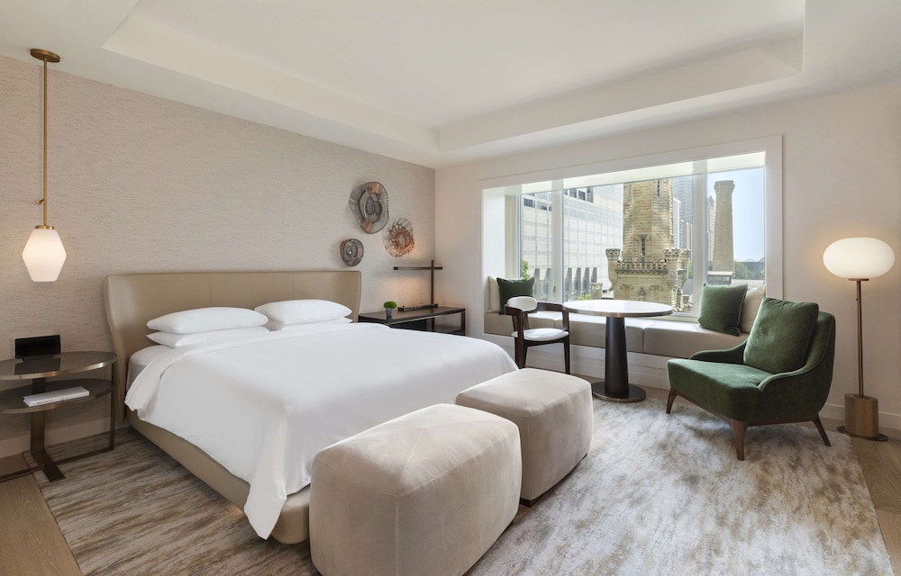Room, 1 King Bed (Water Tower View)