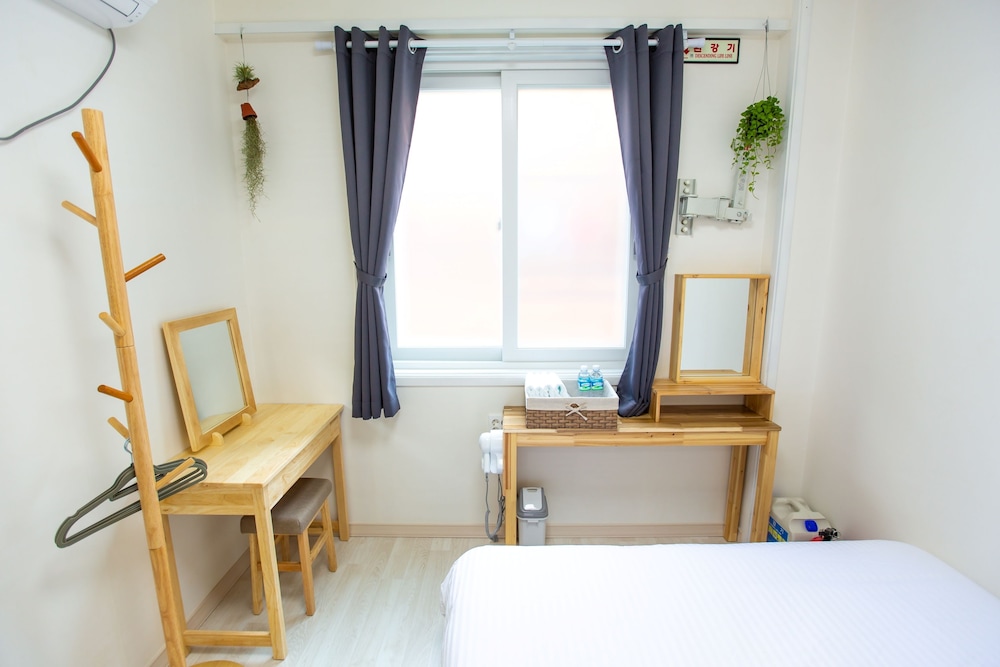 Private Double Room - En Suite photo 2