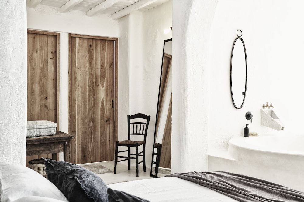 Nomad Suite Private Pool & Yard