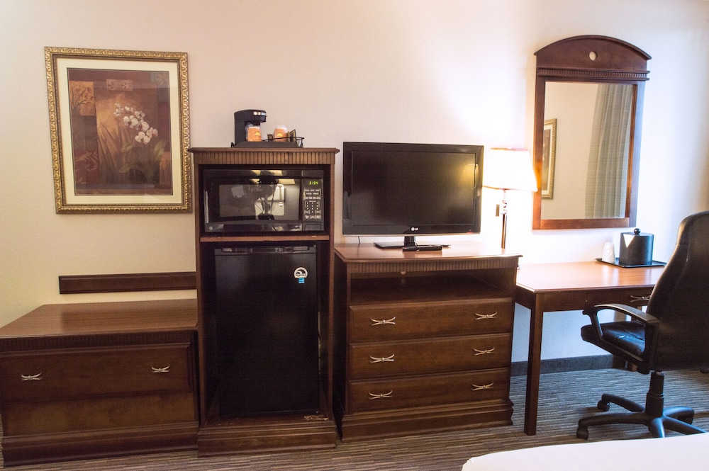 Business Studio Suite, Non Smoking - Photo 3