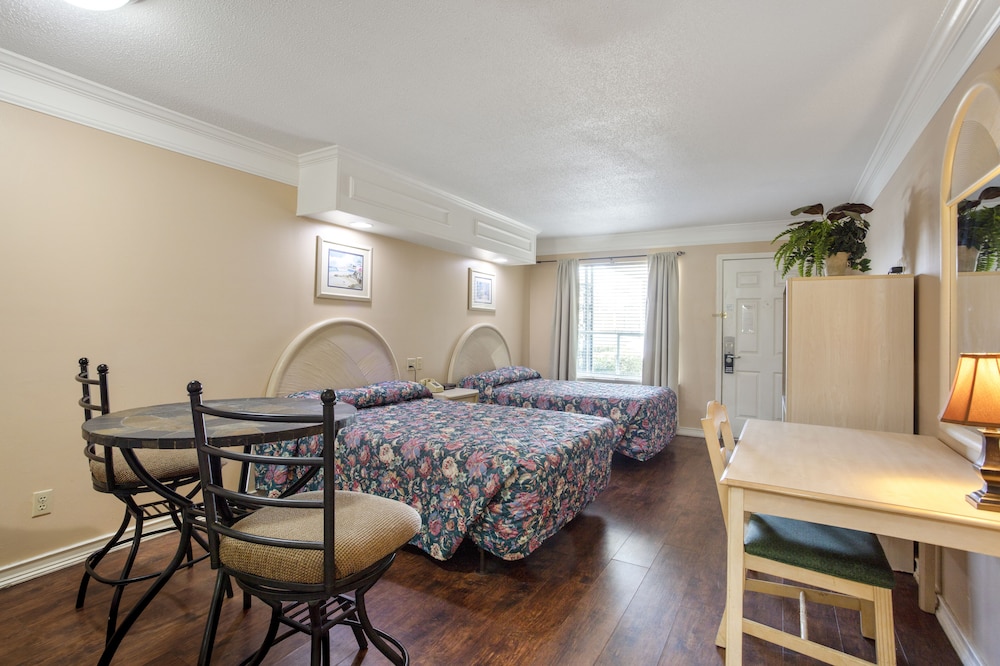Deluxe Room, 1 Double Bed, Non Smoking - Photo 1