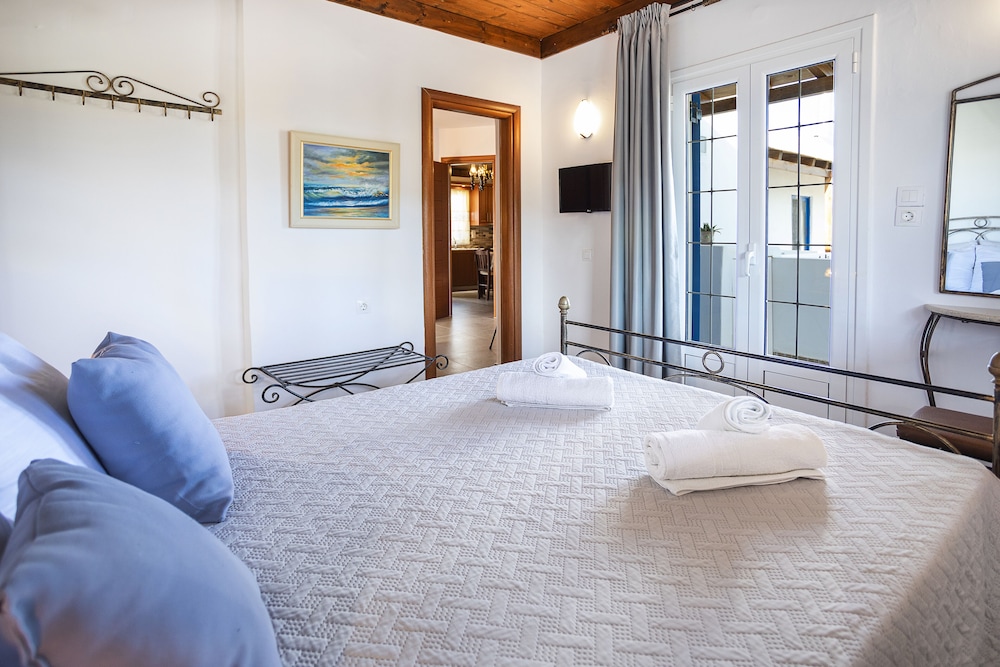 Standard Double Room, Beach View, Beachside (SPHR4) photo 1