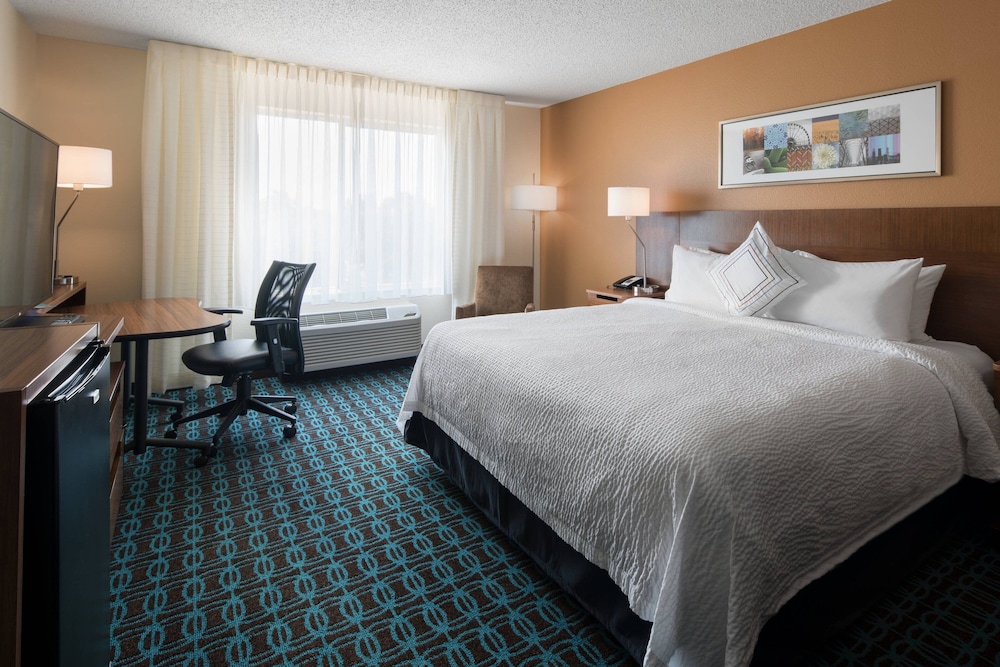 Room, 1 King Bed (Hearing Accessible)