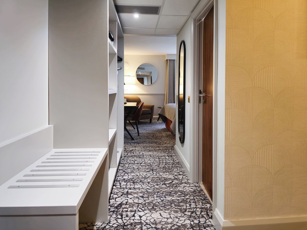 Executive Quadruple Room photo 3