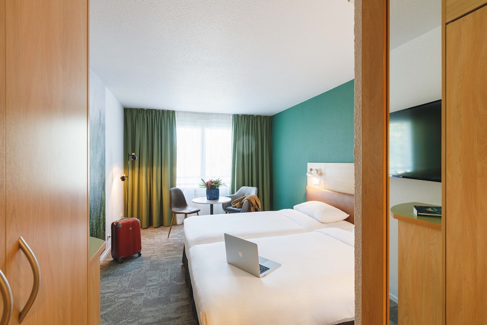 Standard Room, 2 Twin Beds - Photo 2