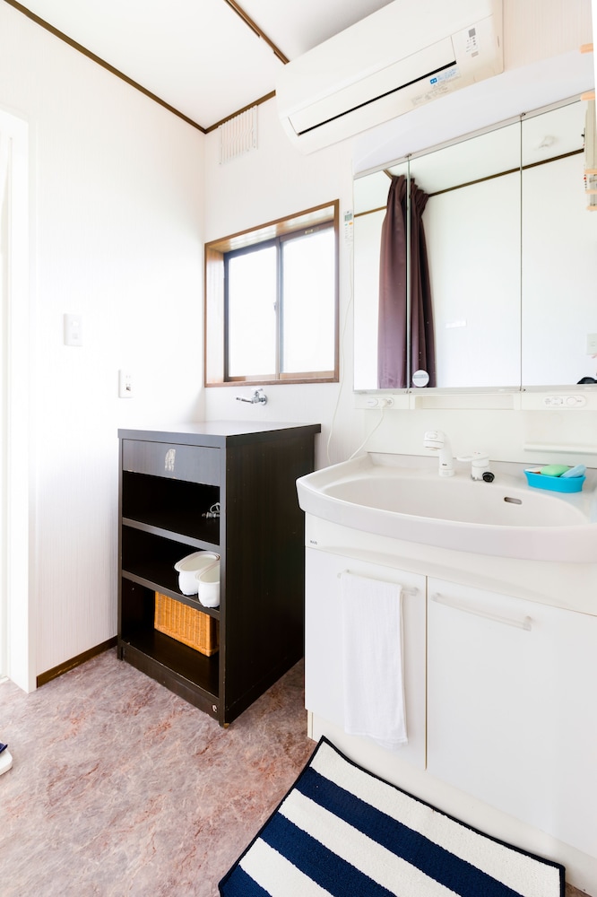Japanese Style Room, 6 People, Private Bathroom photo 3