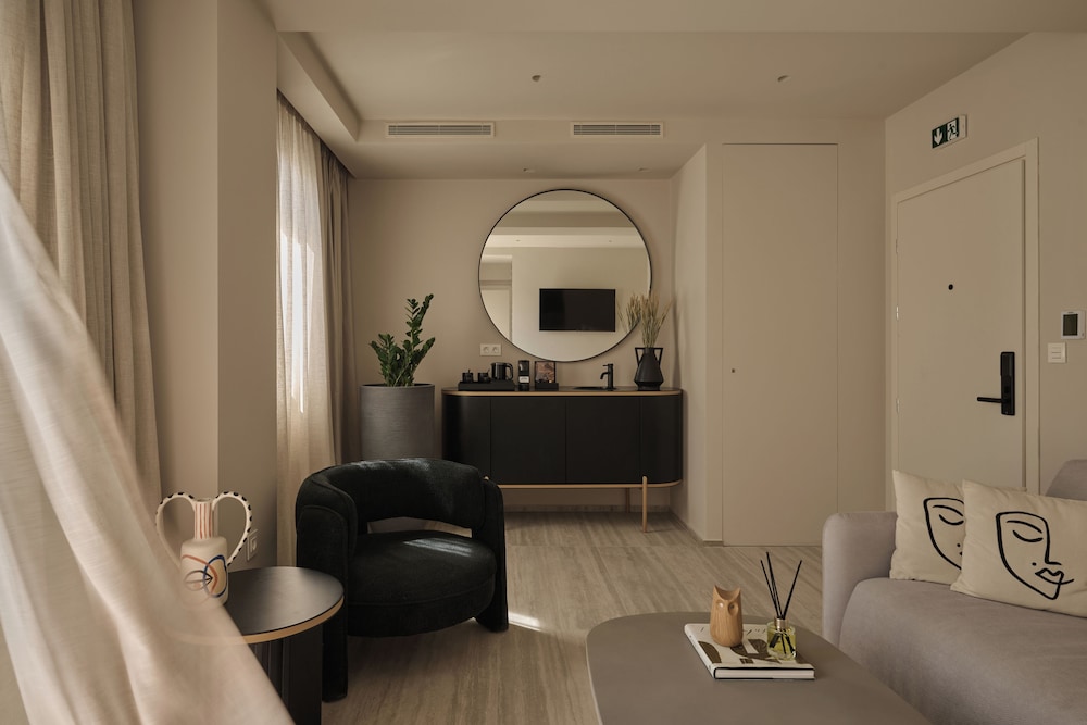 Acropolis Family Adjoining Rooms photo 1