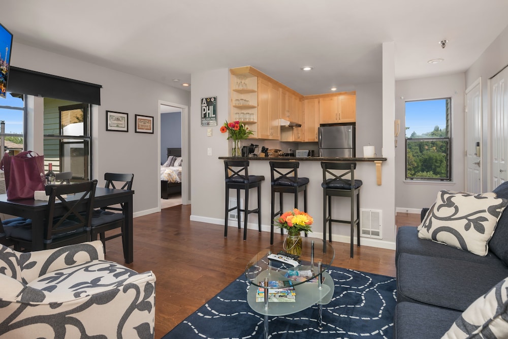 Deluxe Condo, 1 Bedroom, Kitchen photo 1