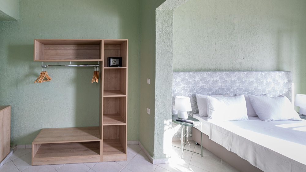 Traditional Studio Suite, Sea View - Photo 5