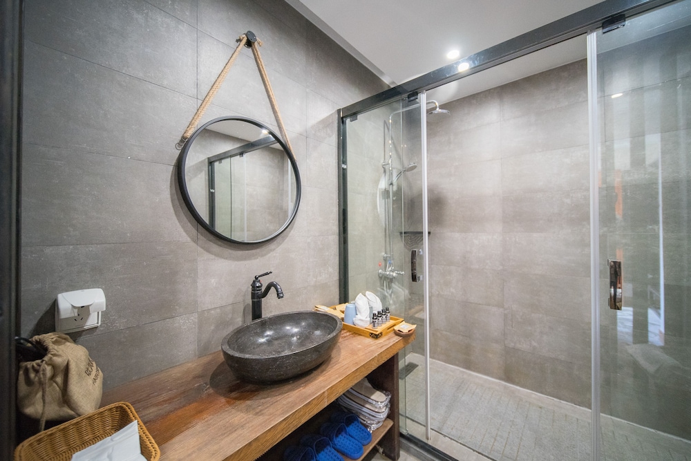 Quadruple Suite, Hot Spring photo 3