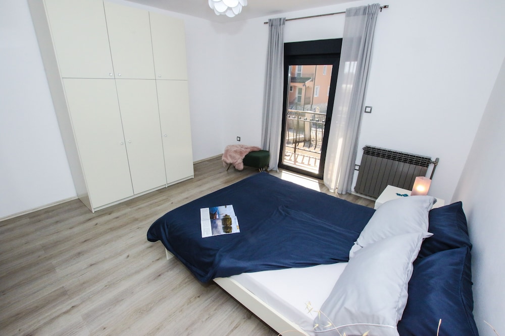 Premium Apartment, Multiple Beds, Courtyard View