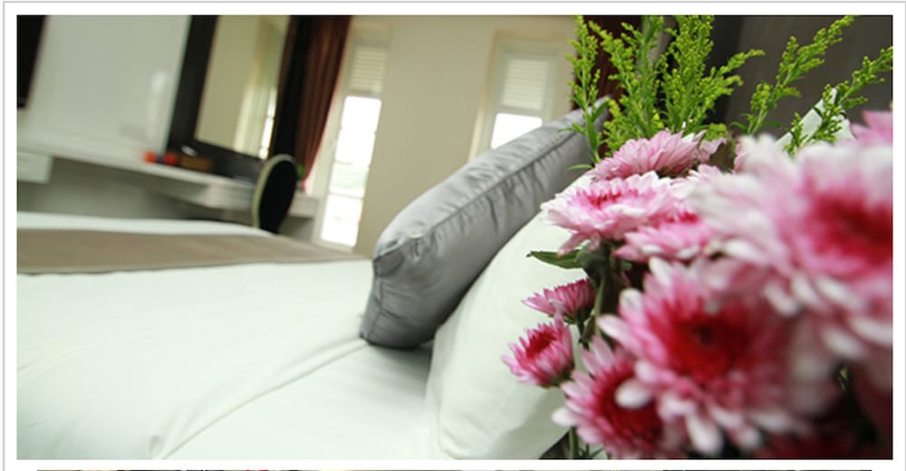 Superior Family Suite With Bathtub photo 3