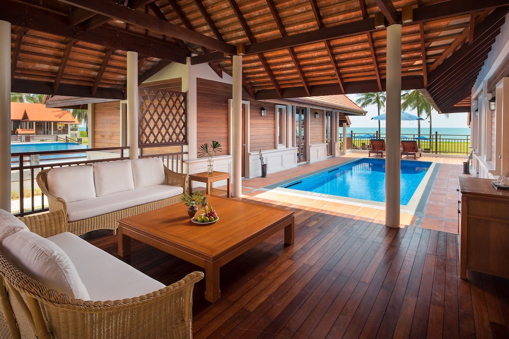 2 Bedroom Pool Villa Beachfront