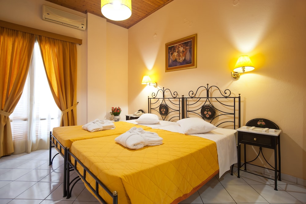 Double or Twin Room (Gorge View) - Photo 18
