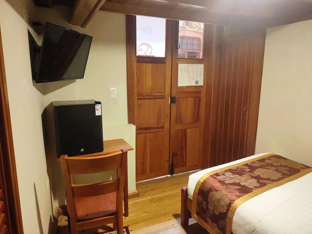 Standard Single Room, Pool Access photo 2