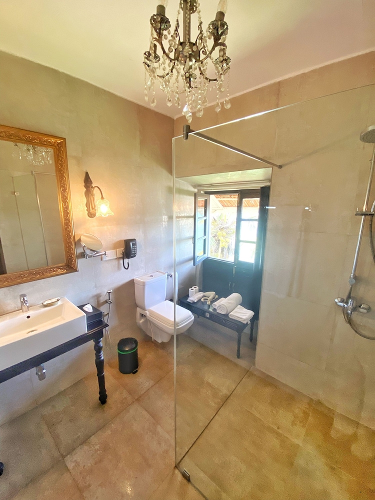 Deluxe Room, 1 King Bed, Sea View, Sea Facing, photo 6