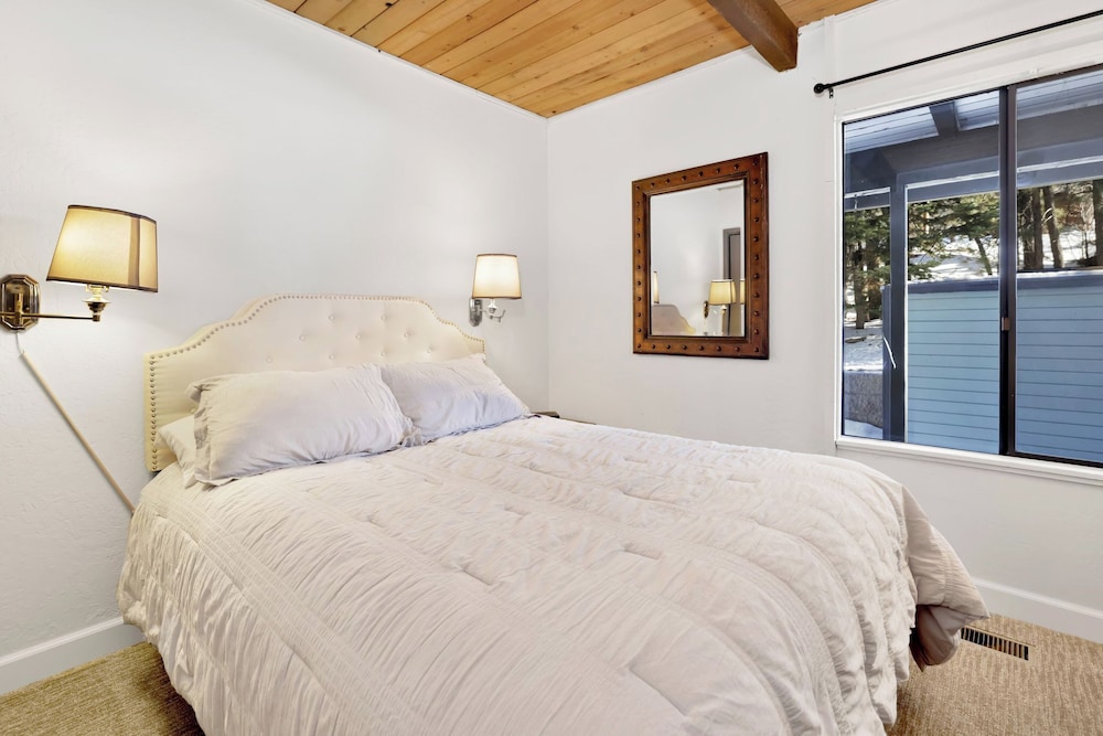 Condo, Multiple Beds, Patio, Mountain View (2125) photo 3