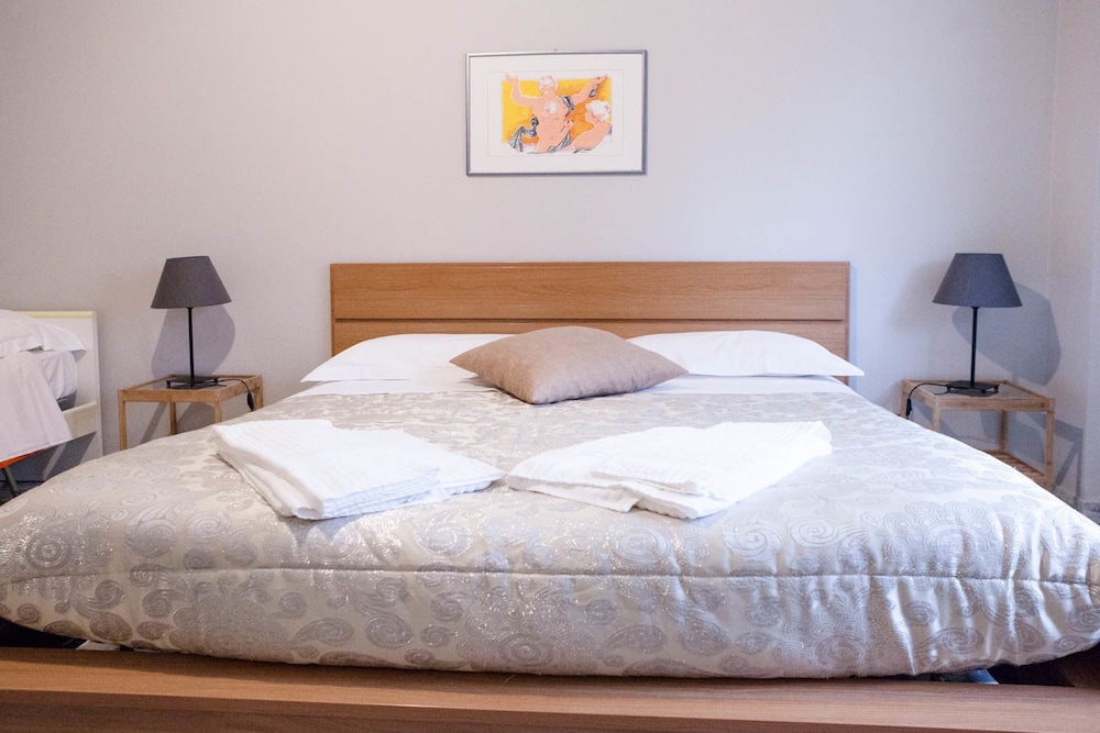 Triple Room, Shared Bathroom