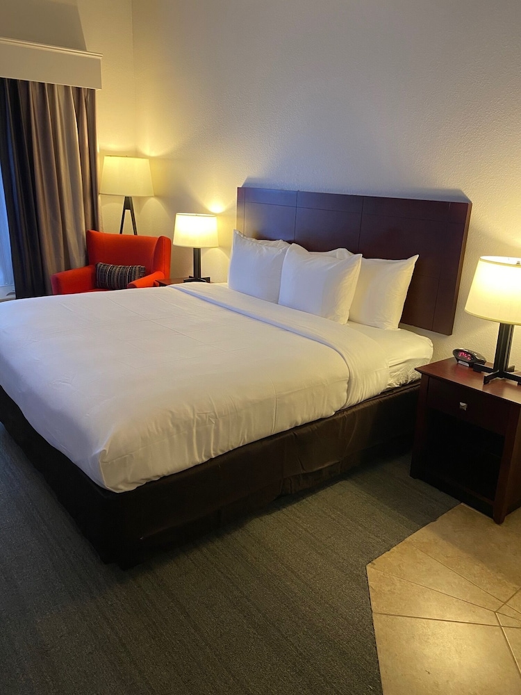 Suite, Multiple Beds, Non Smoking - Photo 5