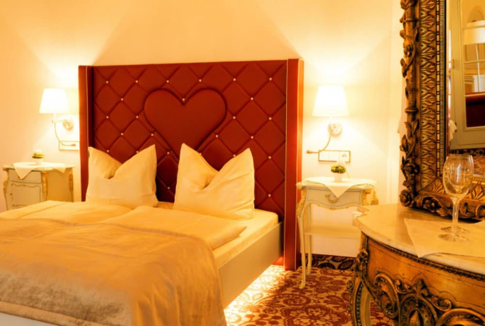 Honeymoon Double Room photo 3