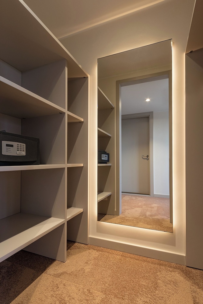 Premium Double Room - Photo 8