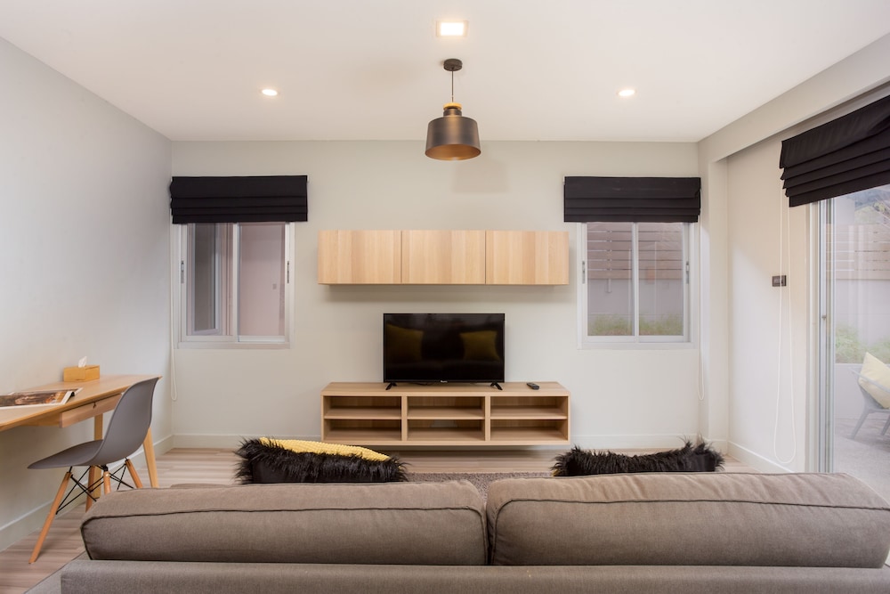One Bedroom Garden Apartment - type A - Photo 9