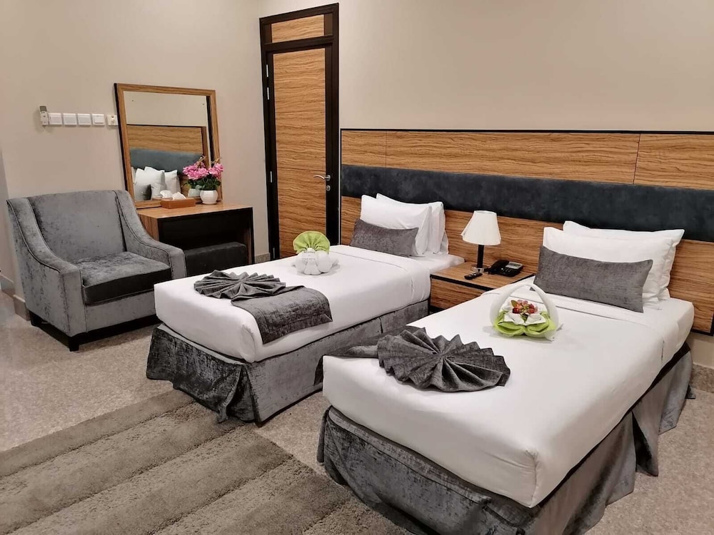 SAMA SUITS WITH TWO BALCONY ADDITIONAL SITTING photo 1