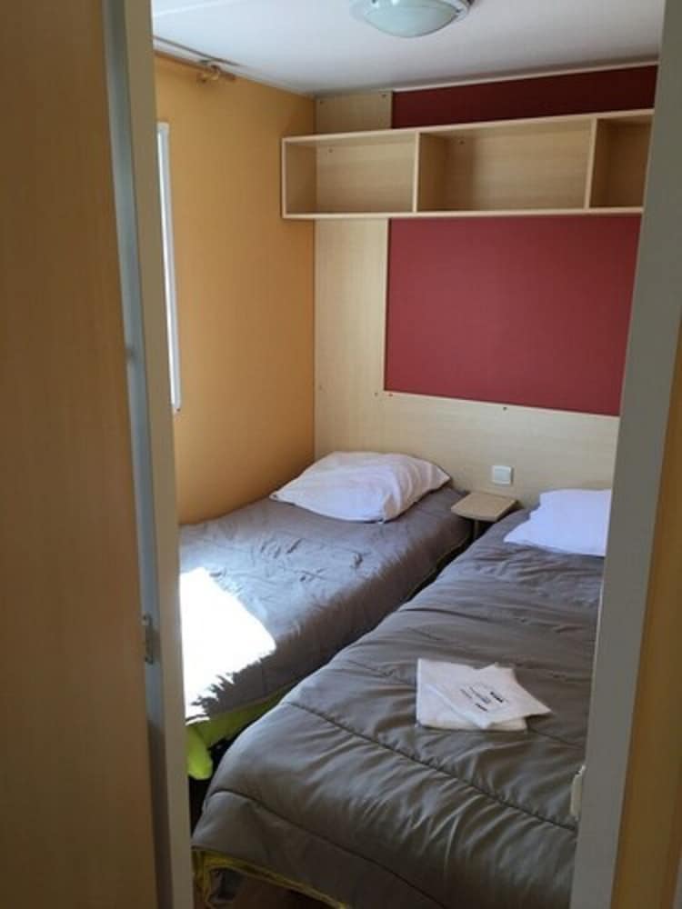 Comfort Mobile Home, 3 Bedrooms photo 1