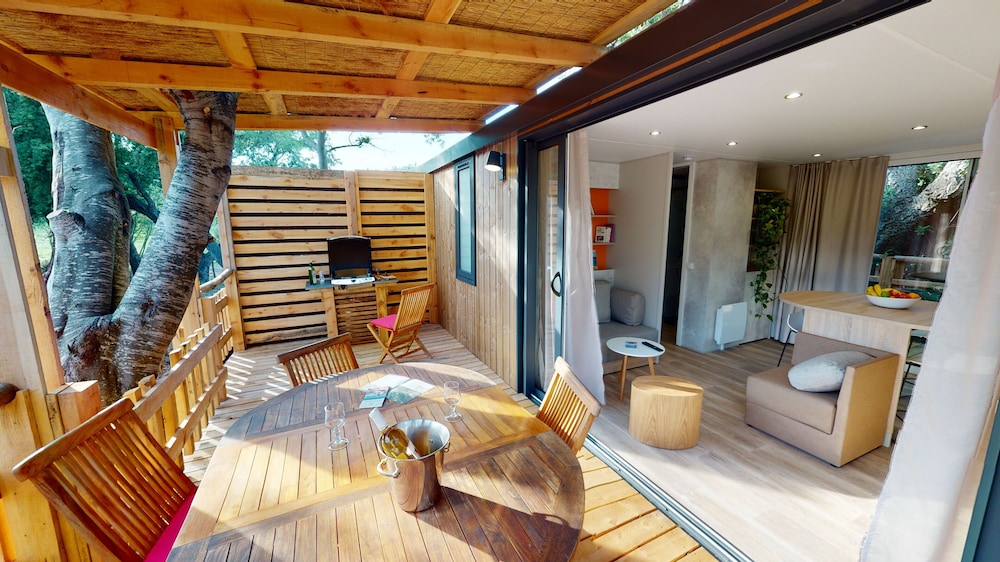 Deluxe Chalet photo 1