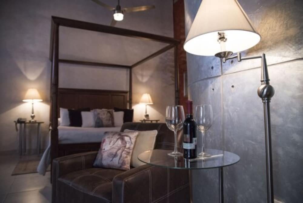 Junior Suite, 1 King Bed, photo 6