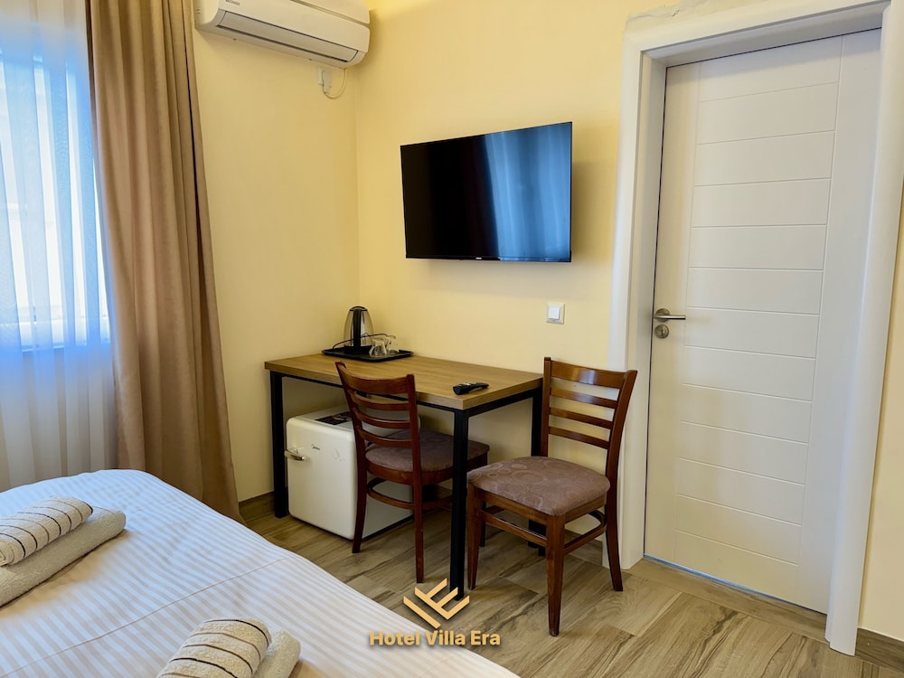 Standard Twin Room - Photo 3