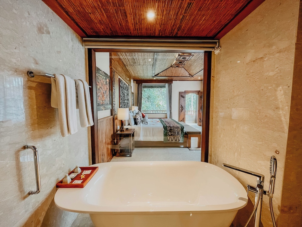 Suite, Balcony - Photo 5