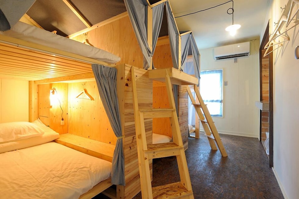 Shared Dormitory, Women only, Shared Bathroom photo 1