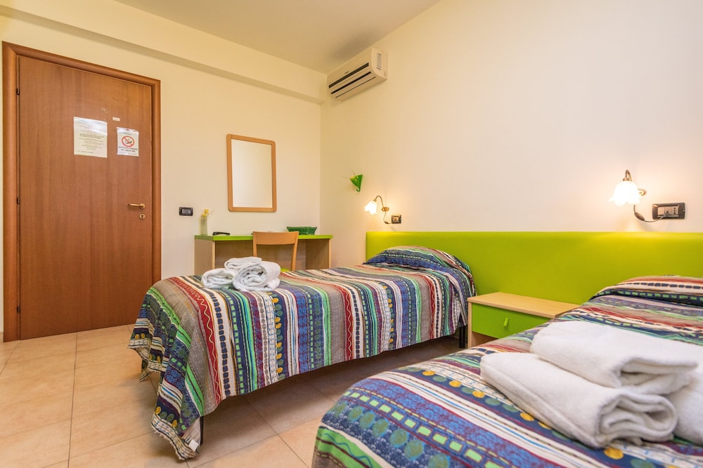 Double or Twin Room (1)