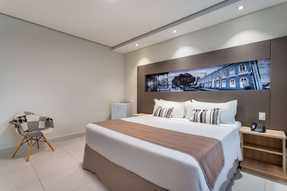 Superior Room, 1 Queen Bed, Non Smoking photo 1