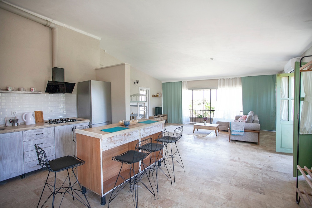 House - Photo 4