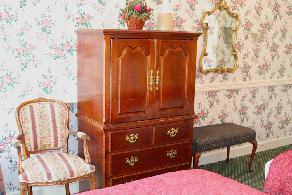 Premium Double Room, Ensuite (VICTORIAN TWO QUEEN ) - Photo 10