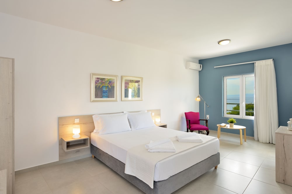 Deluxe Double Room, Sea View photo 1